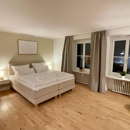 Apartment With Kitchen, Conservatory, Rain Shower München