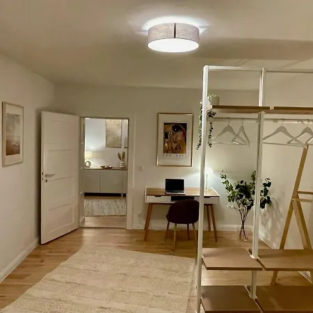 Apartment With Kitchen, Conservatory, Rain Shower *